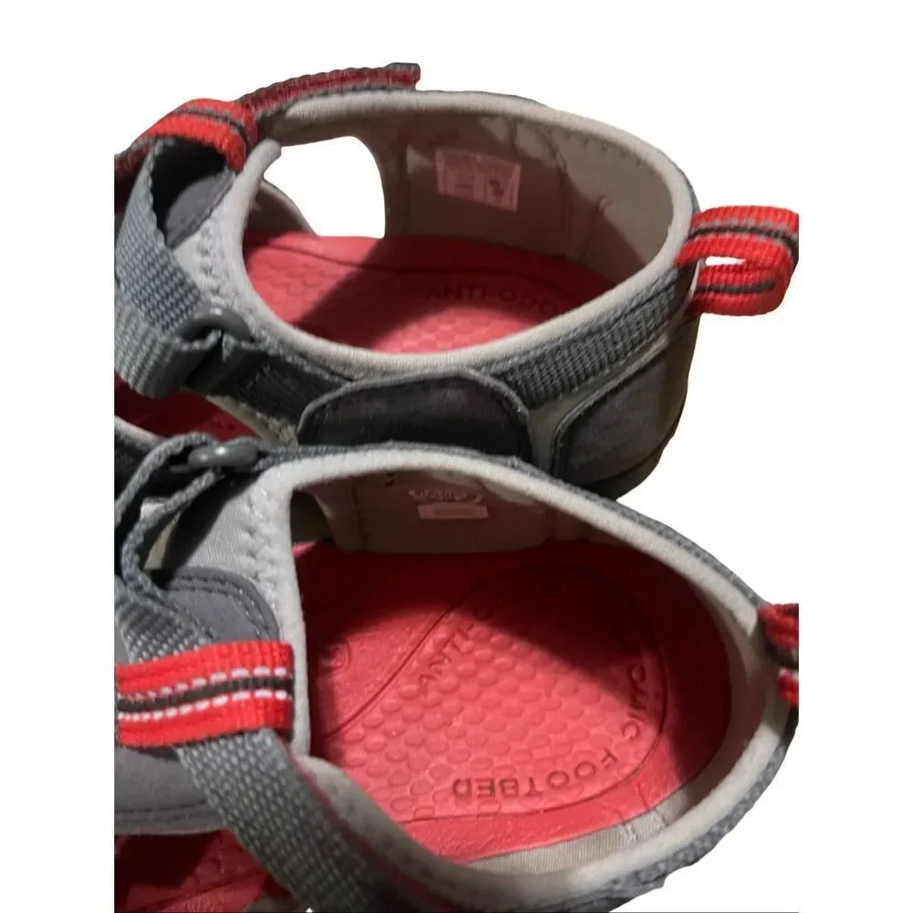 Keen Kids Gray Red Seacamp II CNX Waterproof Hiking Water Shoe Sandals Size 6